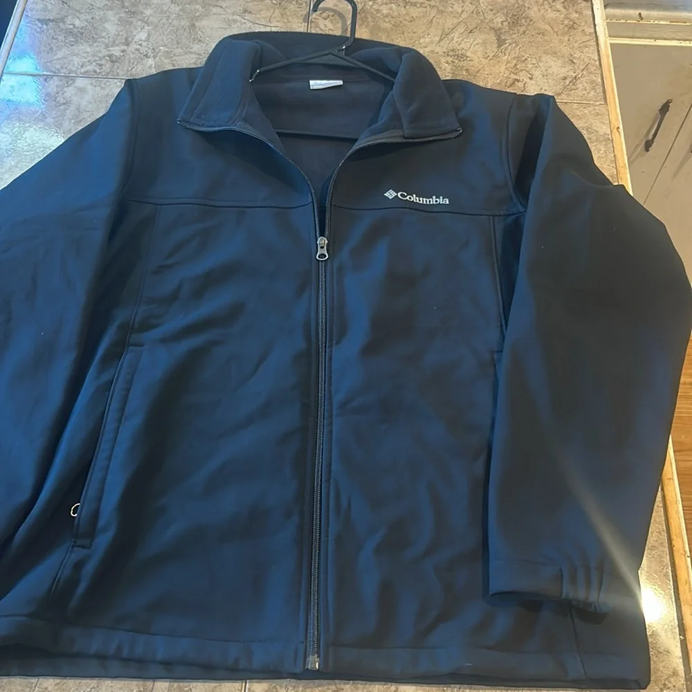 Large softshell jacket - Picture 2 of 2